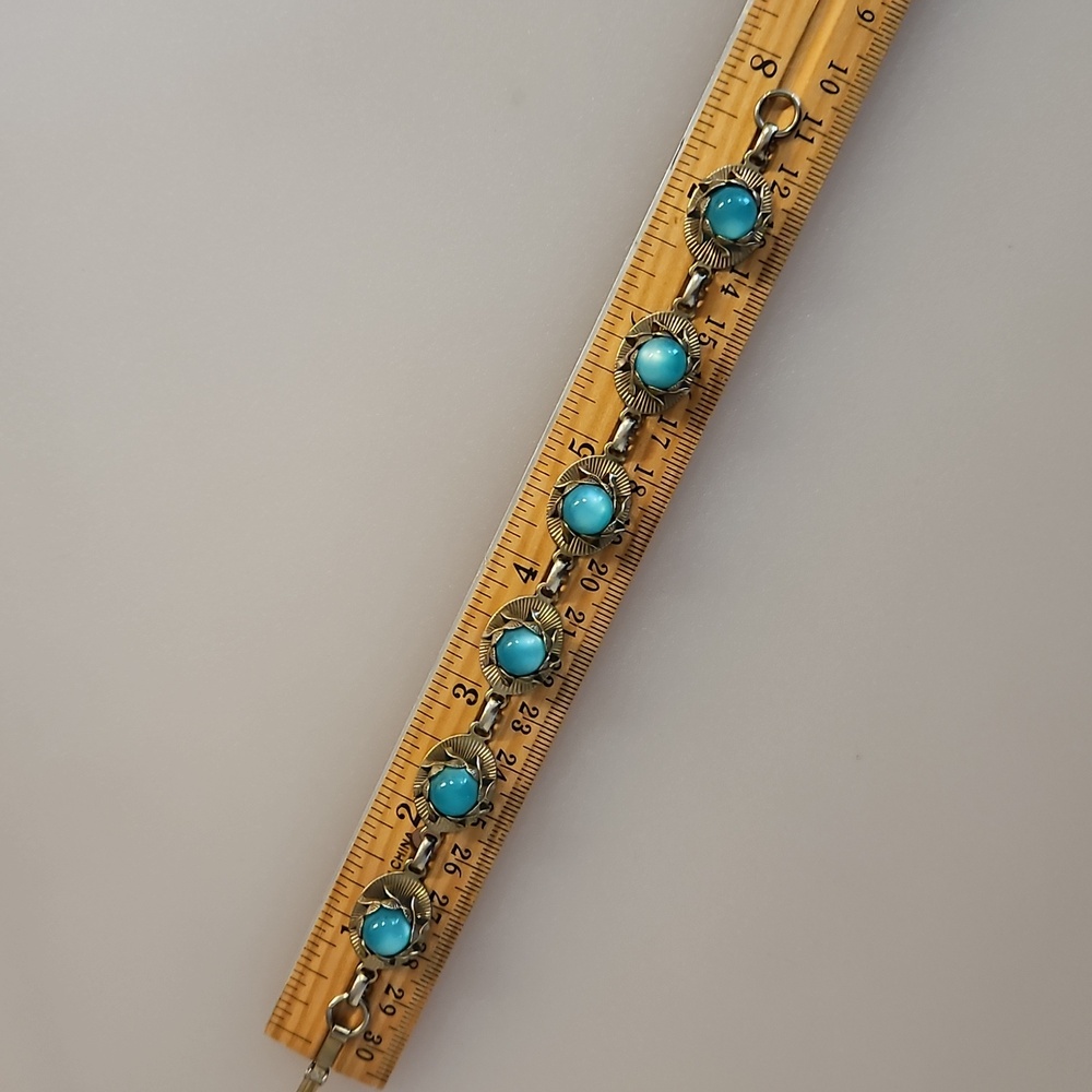Teal, blue Moonglow Thermoset stones set gold tone link bracelet VINTAGE - Picture 6 of 7